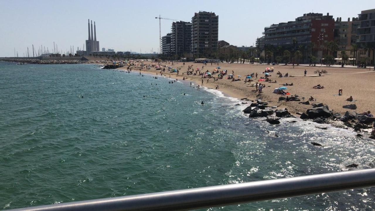 Hospedaje Dado De Baja Badalona Exterior foto